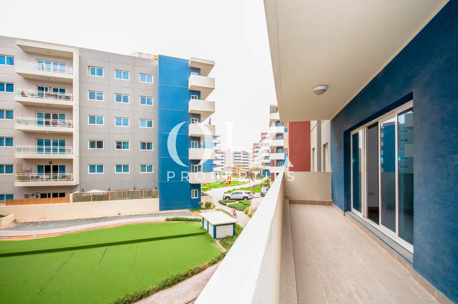 3 bedrooms Apartment in Al Reef, UAE No. 20543