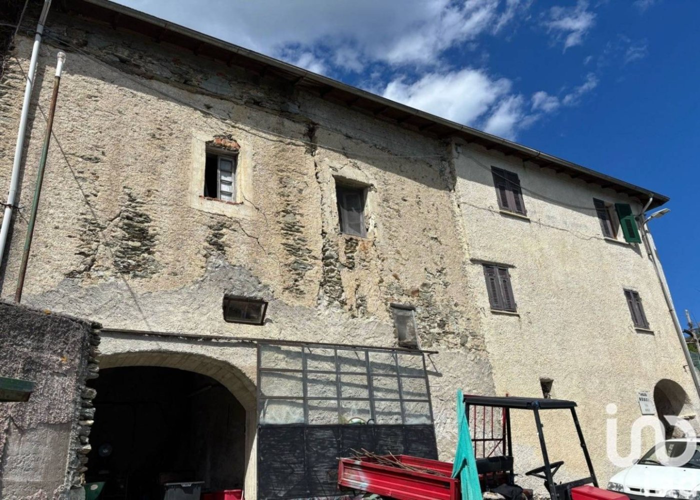 4 غرف نوم منزل في Magliolo, Italy رقم 307046