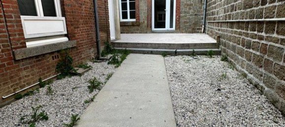 170m² Building in La Ferte Mace, France No. 356992 2