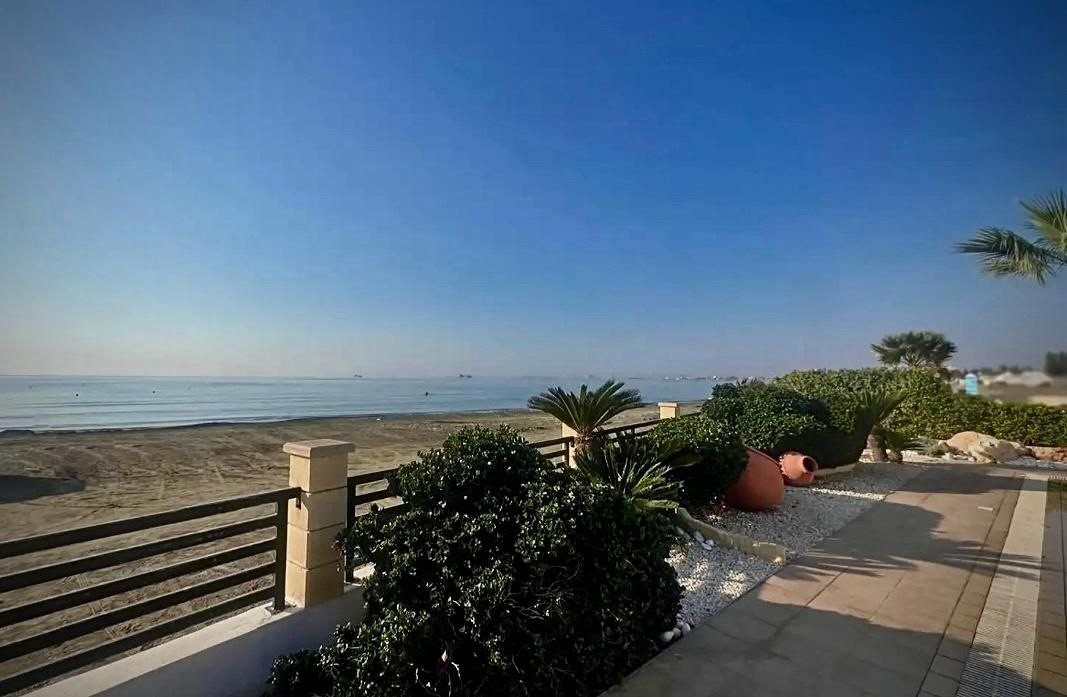 4 غرف نوم فيلا في Oroklini, Cyprus رقم 32278