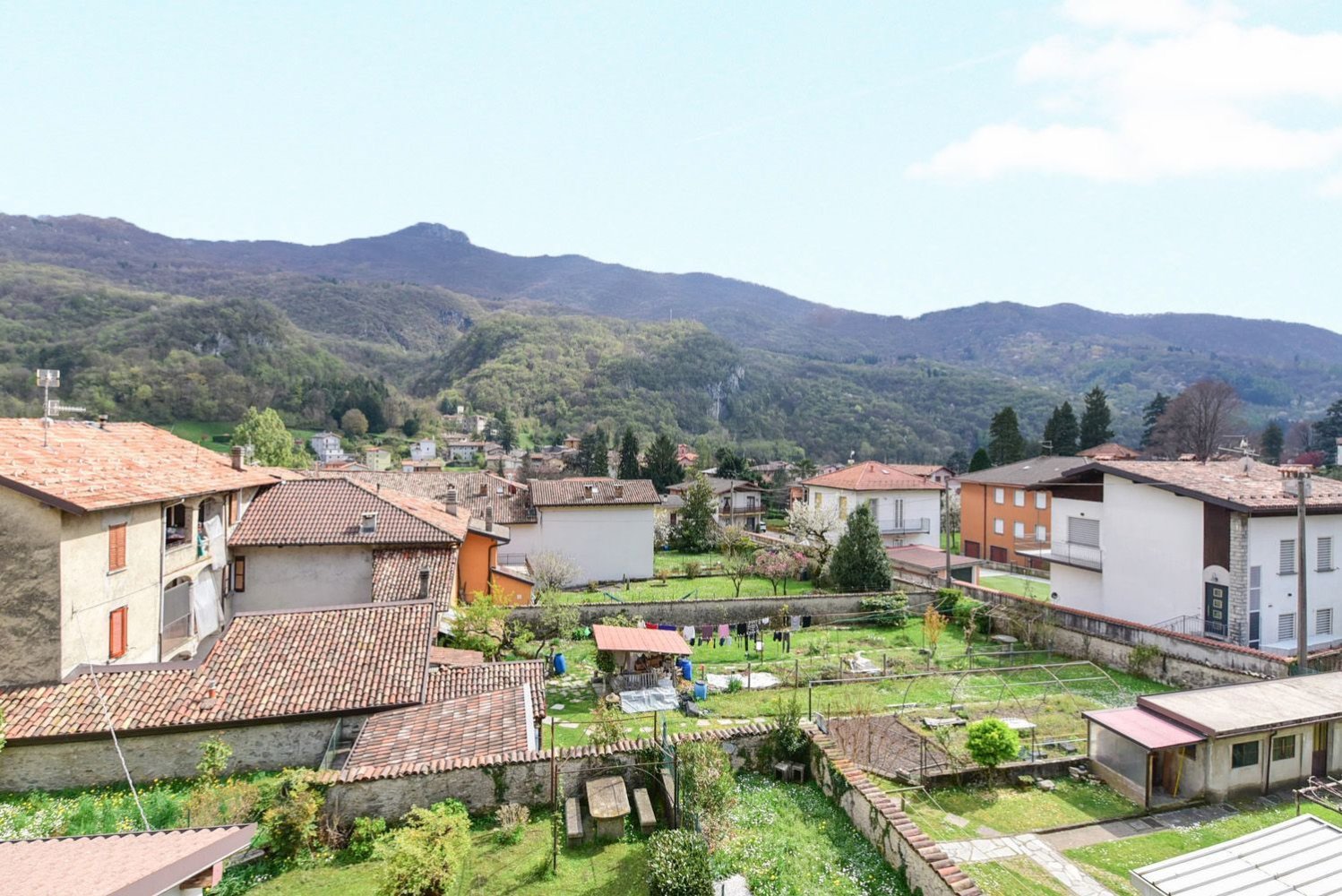 2 rooms Apartment in Valbrona, Italy No. 102603