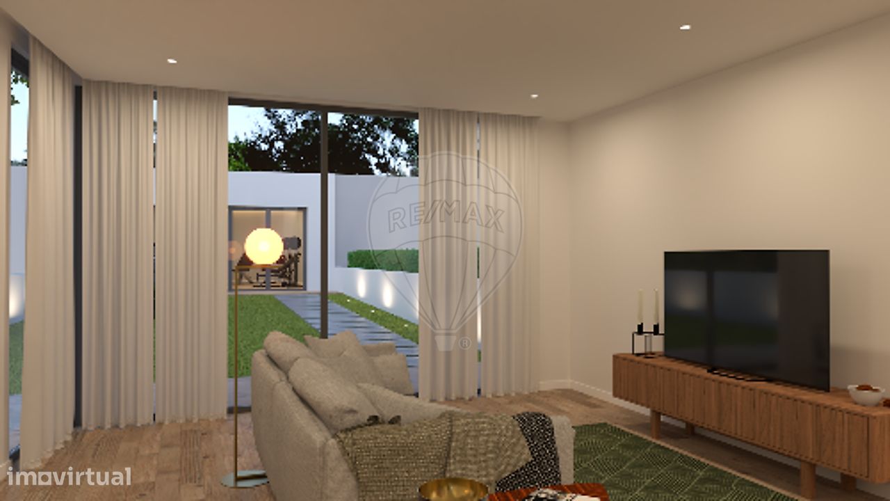 3 bedrooms House in Lisbon, Portugal No. 182641