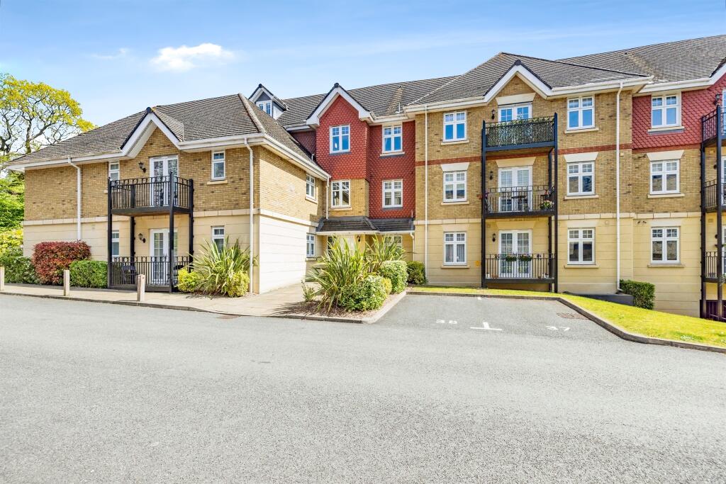 2 bedrooms Apartment in Bushey, United Kingdom No. 6217