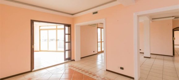 3 bedrooms Penthouse in Syracuse, Italy No. 250596 8