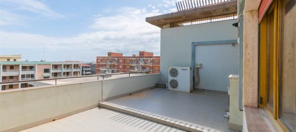 3 bedrooms Penthouse in Syracuse, Italy No. 250596 15