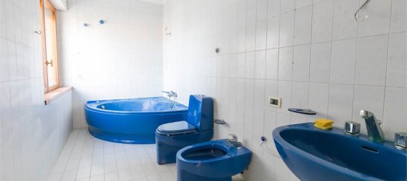 3 bedrooms Penthouse in Syracuse, Italy No. 250596 13