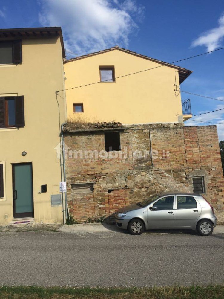 2 bedrooms House in Assisi, Italy No. 88250