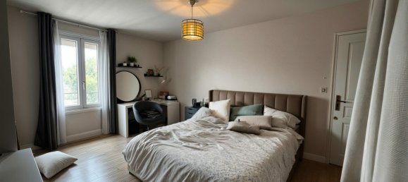 Casa de 4 dormitorios en Coutras, France No. 358014 5