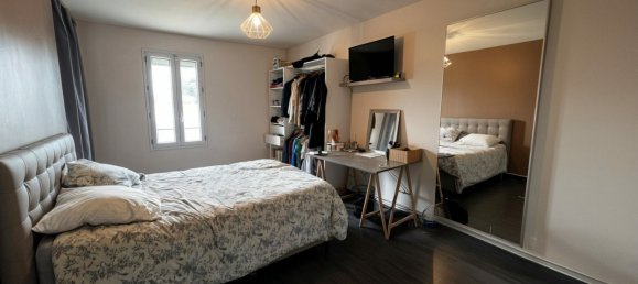 Casa de 4 dormitorios en Coutras, France No. 358014 6