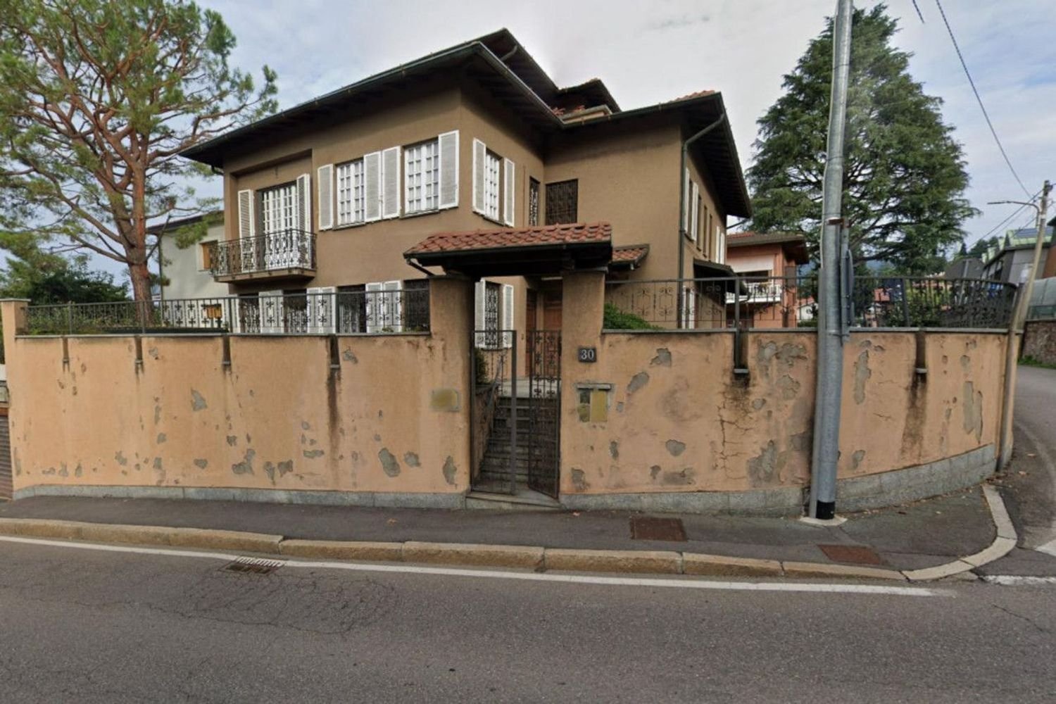 Apartamento de 3 habitaciónes en Varese, Italy No. 270675