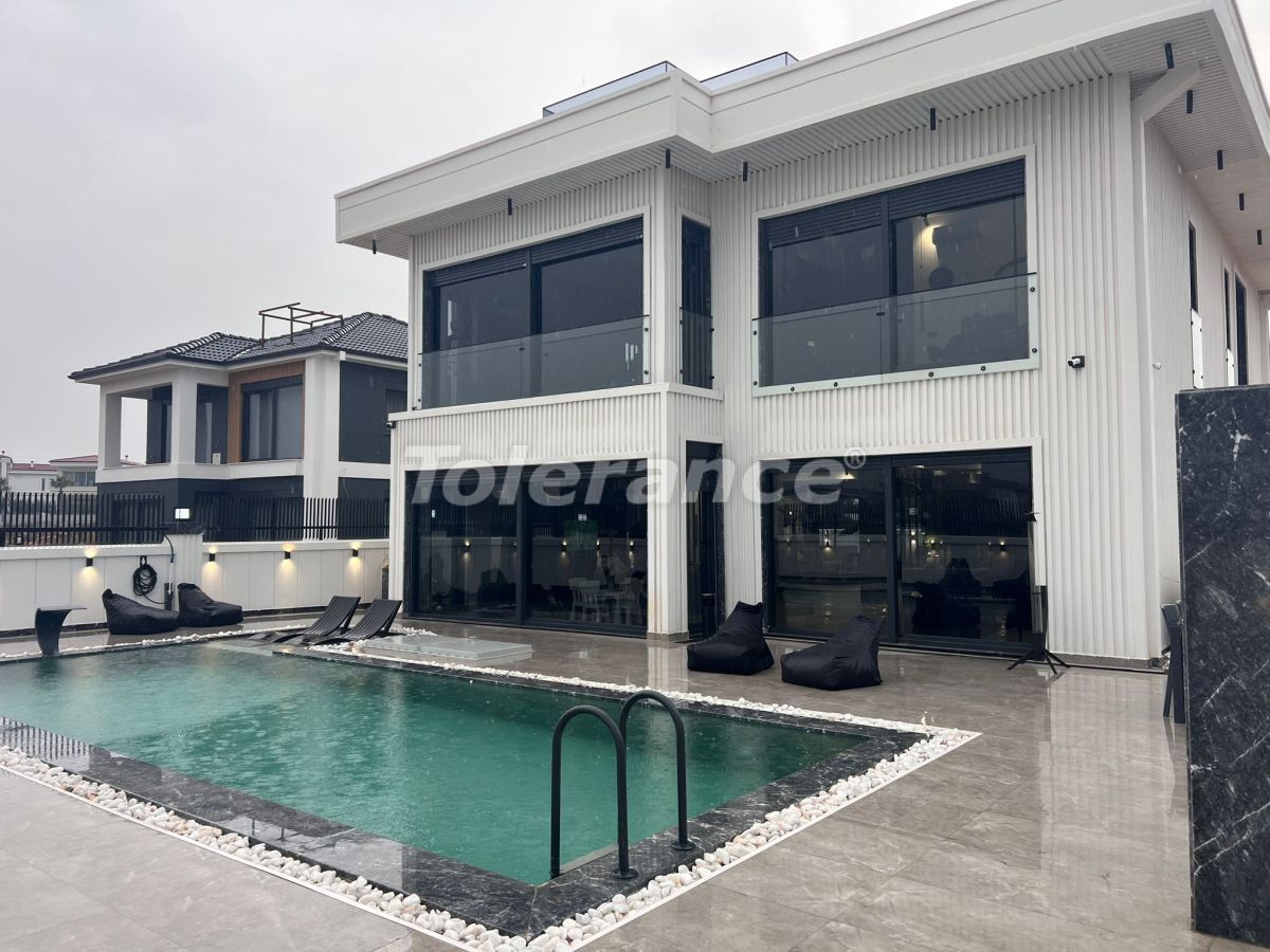 Villa 5+1 in Antalya, Turkey No. 28149