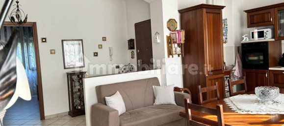 3 Schlafzimmer Wohnung in Modena, Italy, Nr. 26207 8