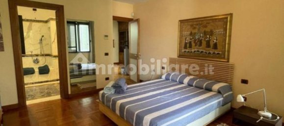 3 bedrooms House in Carrara, Italy No. 189023 3