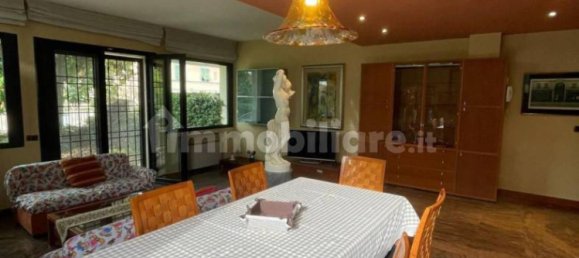 3 bedrooms House in Carrara, Italy No. 189023 2