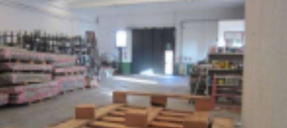 376m² Warehouse in Besozzo, Italy No. 93518 8