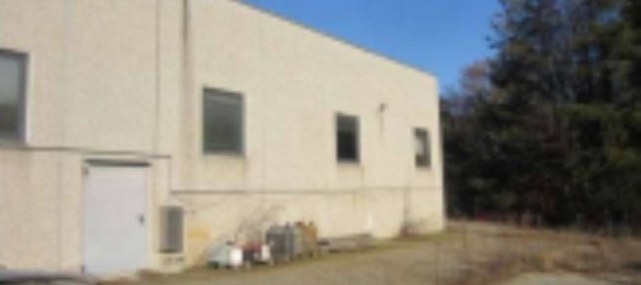 376m² Warehouse in Besozzo, Italy No. 93518 2