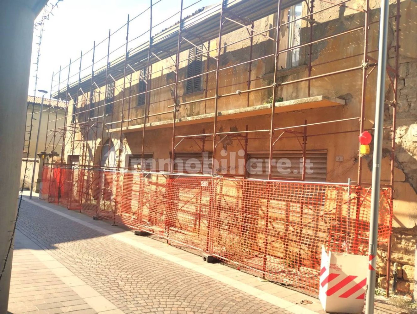 Дом с 6 спальнями в Горлаго, Италия № 310217