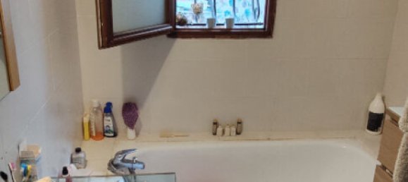 5 bedrooms House in Chartres, France No. 93449 7