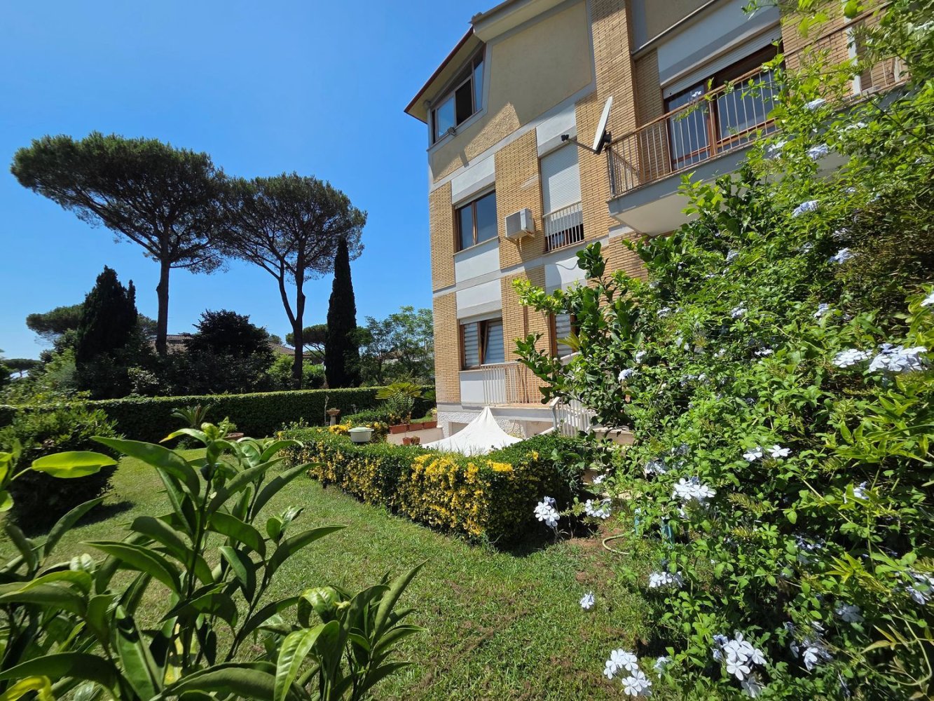 7 bedrooms House in Rome, Italy No. 342903