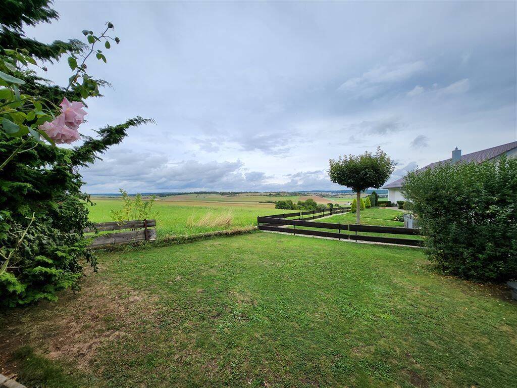 5 rooms House in Heidenheim, Germany No. 357223