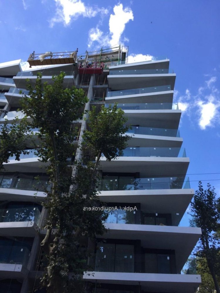 4 bedrooms Apartment in Montevideo, Uruguay No. 8654