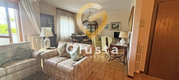 Apartamento de 4 dormitorios en Brindisi, Italy No. 380626 17