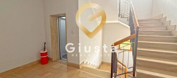 Apartamento de 4 dormitorios en Brindisi, Italy No. 380626 13