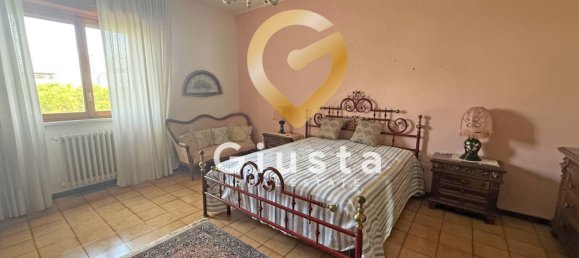 Apartamento de 4 dormitorios en Brindisi, Italy No. 380626 33