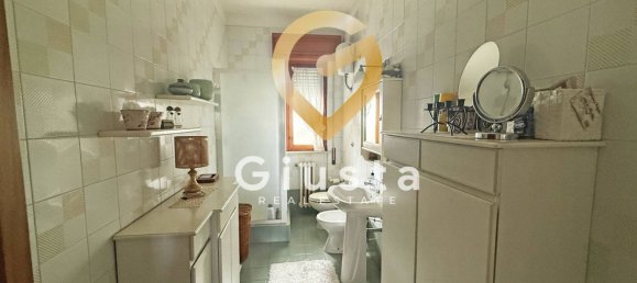 Apartamento de 4 dormitorios en Brindisi, Italy No. 380626 35