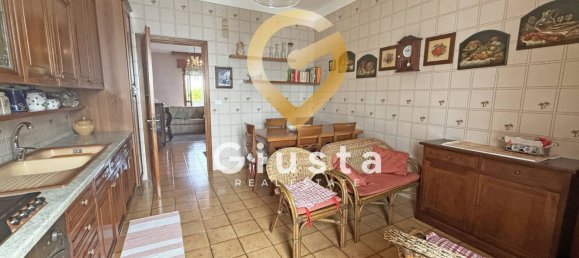 Apartamento de 4 dormitorios en Brindisi, Italy No. 380626 27