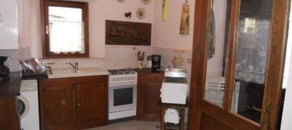 6 rooms House in Pievepelago, Italy No. 139374 10