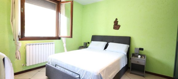 3 bedrooms Duplex in Ravarino, Italy No. 327794 7