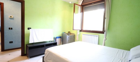 3 bedrooms Duplex in Ravarino, Italy No. 327794 8