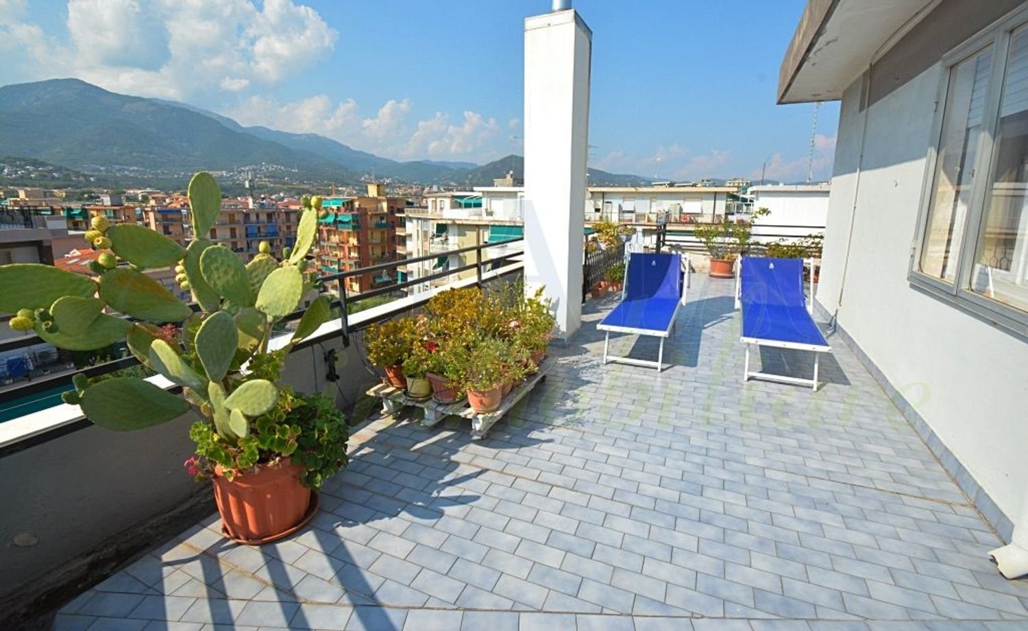 Ático de 4 dormitorios en Borghetto Santo Spirito, Italy No. 324148