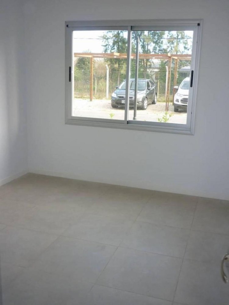 Studio in Florencio Varela, Argentina No. 98451