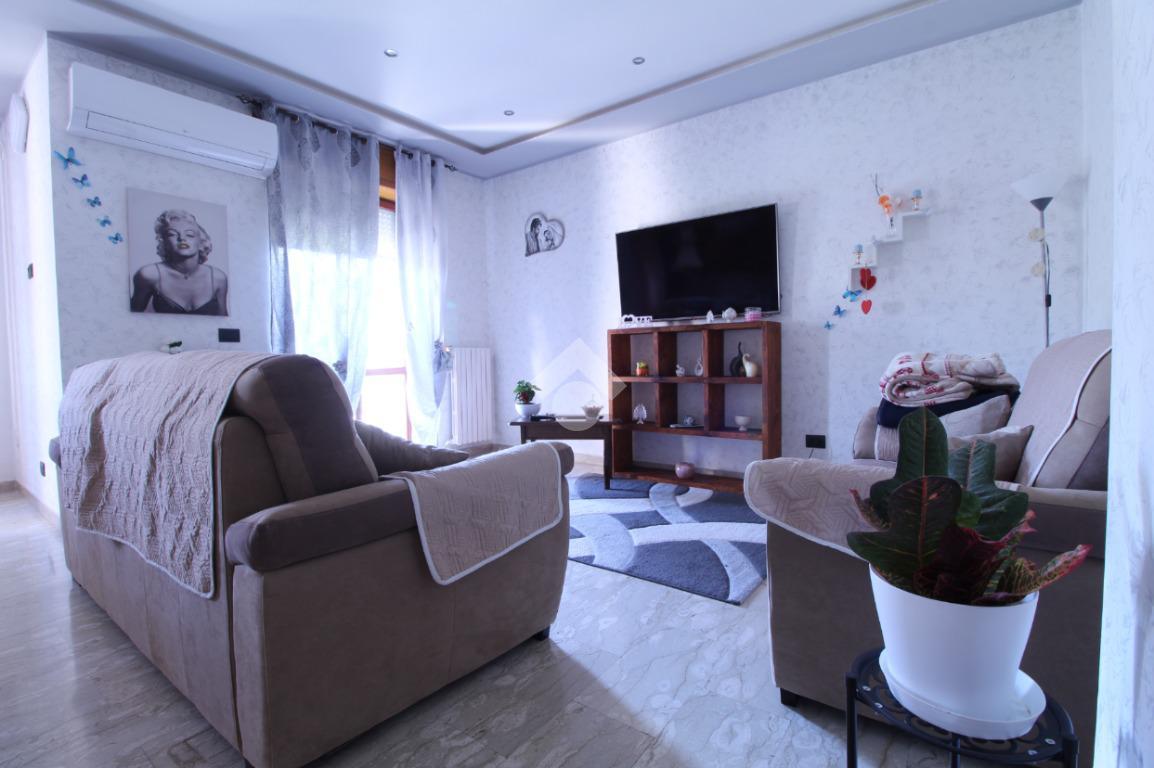 Apartamento de 3 divisões em Luzzi, Italy N.º 238996