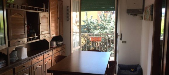 4 rooms Apartment in Perugia, Italy No. 155156 2