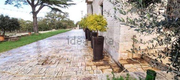 8 bedrooms Villa in Noicattaro, Italy No. 209323 5