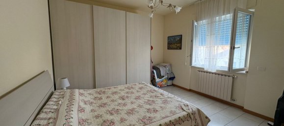 3-salle Appartement à Colverde, Italy No. 313815 7