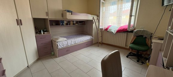 3-salle Appartement à Colverde, Italy No. 313815 10