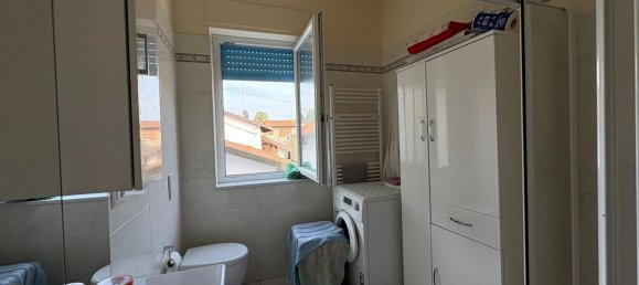3-salle Appartement à Colverde, Italy No. 313815 11