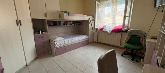 3-salle Appartement à Colverde, Italy No. 313815 9