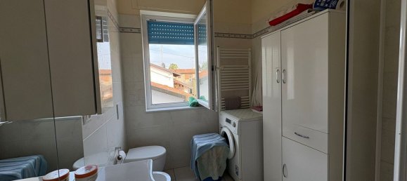 3-salle Appartement à Colverde, Italy No. 313815 12