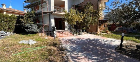 5 bedrooms Villa in Forte dei Marmi, Italy No. 138868 3