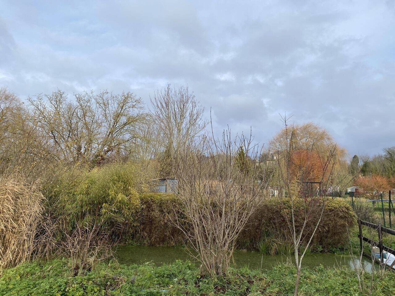 1094m² Land in Senlis, France No. 222628