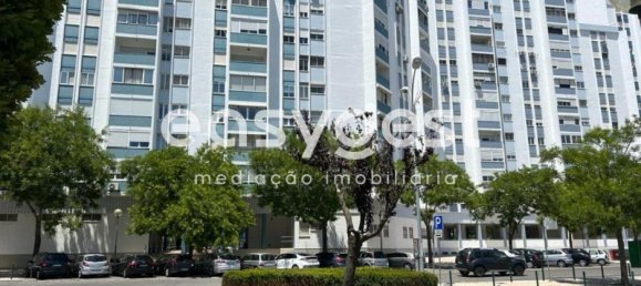 3 bedrooms Apartment in Lisbon, Portugal No. 81758 23