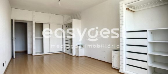 3 bedrooms Apartment in Lisbon, Portugal No. 81758 18