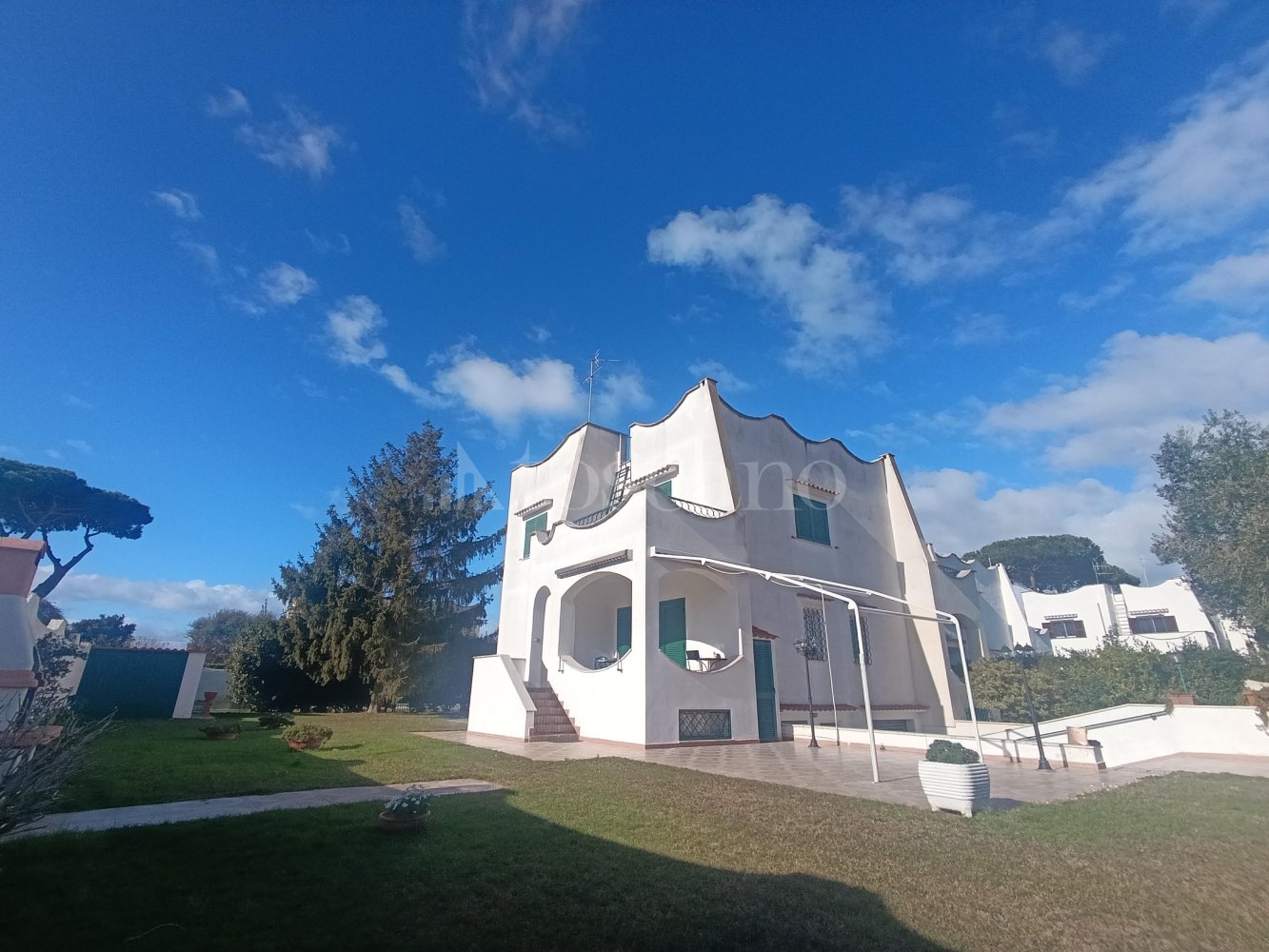 Villa de 4 divisões em Anzio, Italy N.º 210269