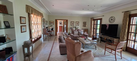 4 bedrooms House in Los Barrios, Spain No. 184026 17