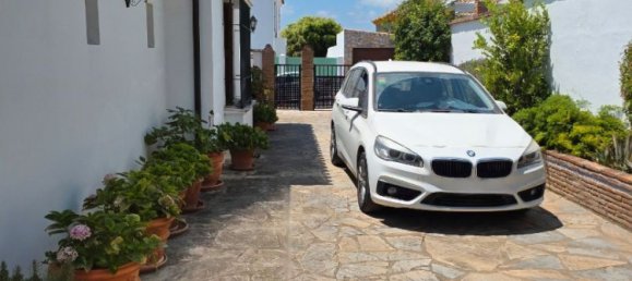 4 bedrooms House in Los Barrios, Spain No. 184026 4